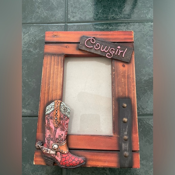 Picture frame - Picture 1 of 4